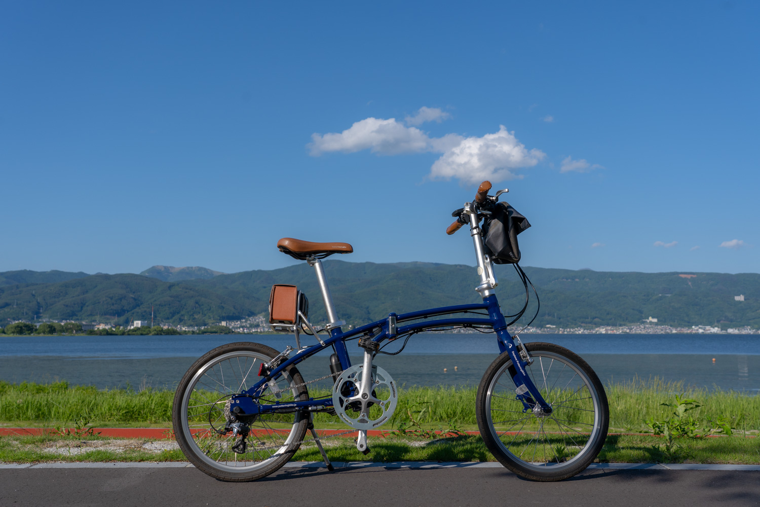 大型スポーティ自転車 刺激が足りない大人へ… 性能も装備も“本気”な注目モデル！ いま乗って